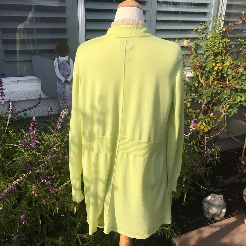 CHICO'S Lemongrass Light Cardigan! - Picture 2 of 5